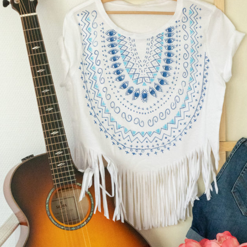 Festival-Shirt und Gitarre